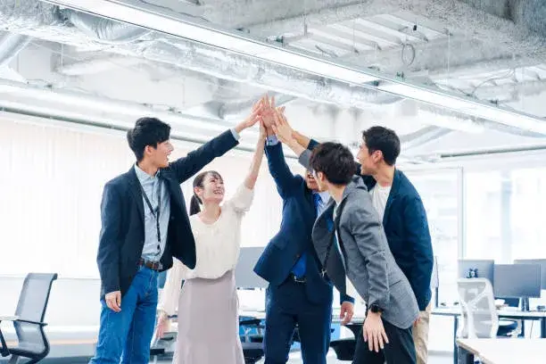 成功者が必ずやっている「現職社員の雰囲気」チェック法