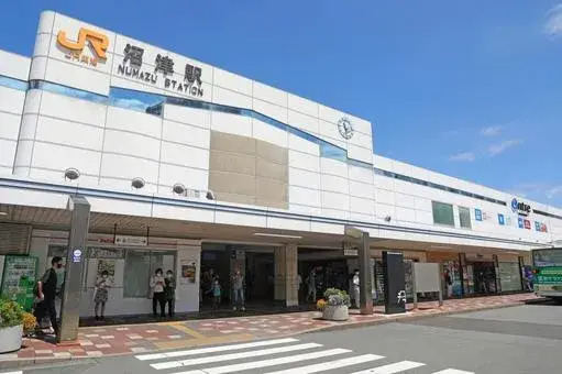 1. 沼津市の全体平均年収と近隣エリアとの比較